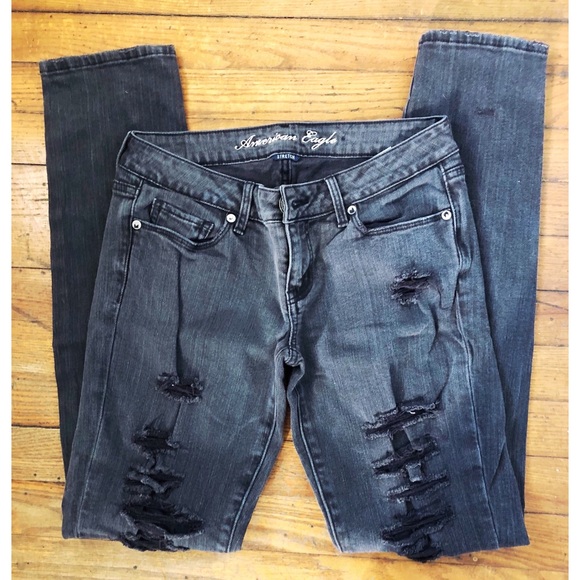 American Eagle Skinny Distressed Jean’s - Picture 3 of 6